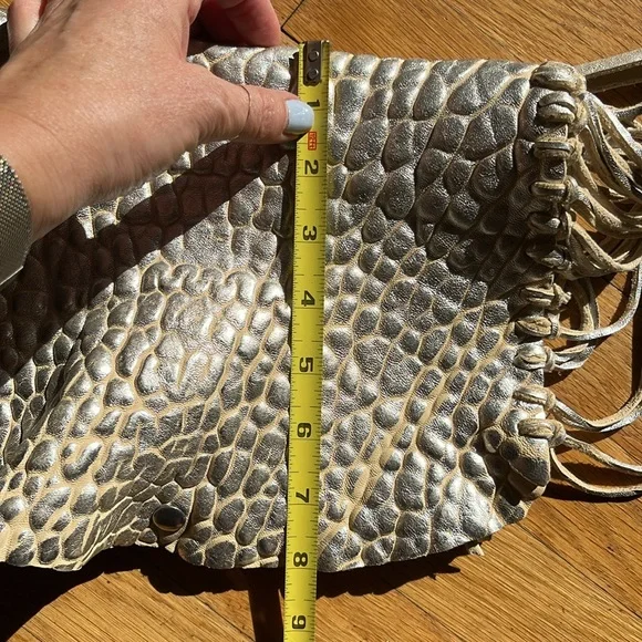 Mara Scalise Metallic Leather Fringe bag - Picture 13 of 14